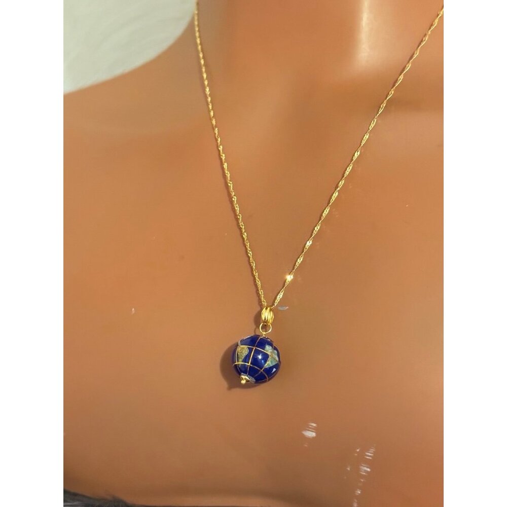 14K Gold Globe Pendant Necklace - Picture 9 of 10